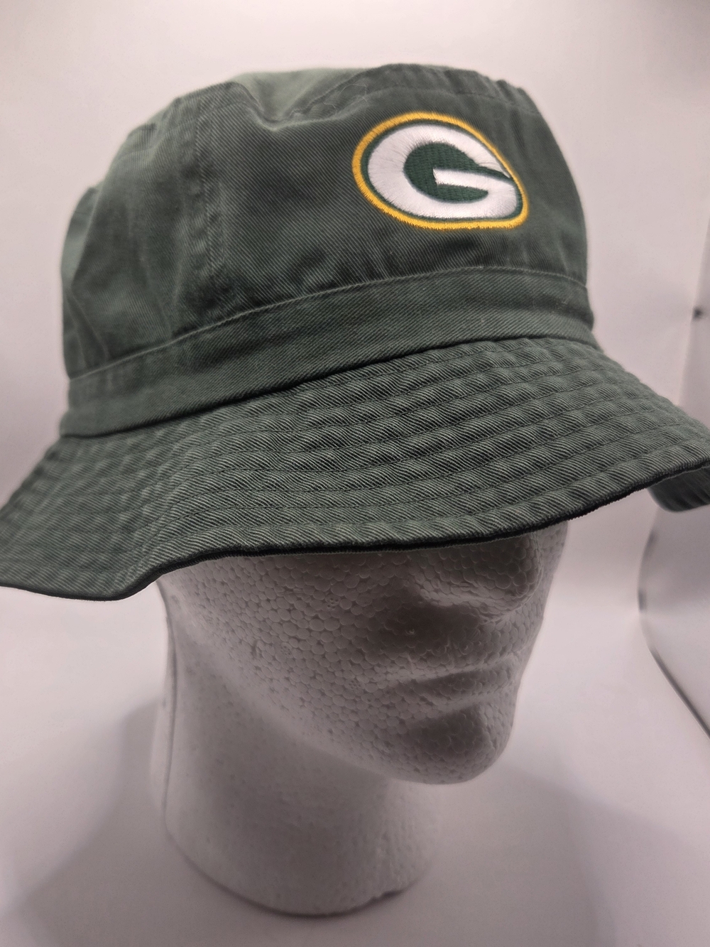 Bucket hat with embroidered Green Bay Packers "G" logo